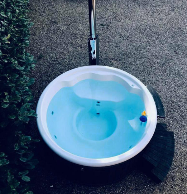 Badezuber/HotTub mit eingebautem Ofen