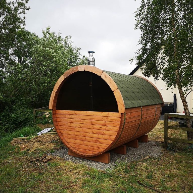 Fasssauna 2,4m Ø1,97m-2,27m ⋆ Tynnyri-Sauna.com