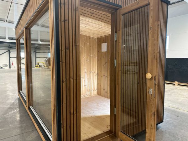Moderne Gartensauna CUBE-Thermoholz – Bild 16