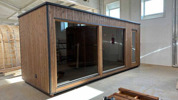 Moderne Gartensauna CUBE-Thermoholz – Bild 14