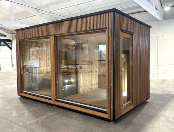 Luxus-Cube Sauna mit Ruheraum